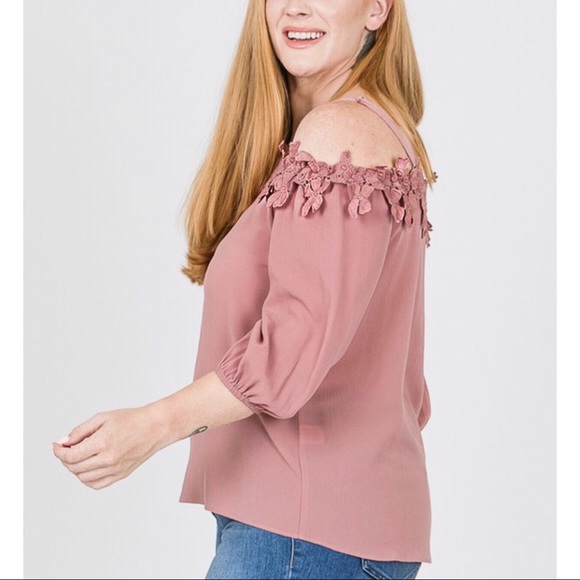 PLUS SIZE!!! Crochet Trim Top - Picture 3 of 5